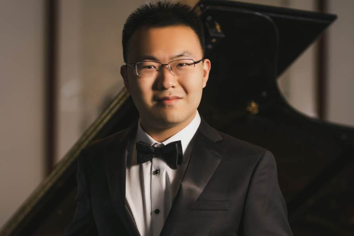 Tianxu An Performs Tchaikovsky's Piano Concerto No. 1 Paired with 
